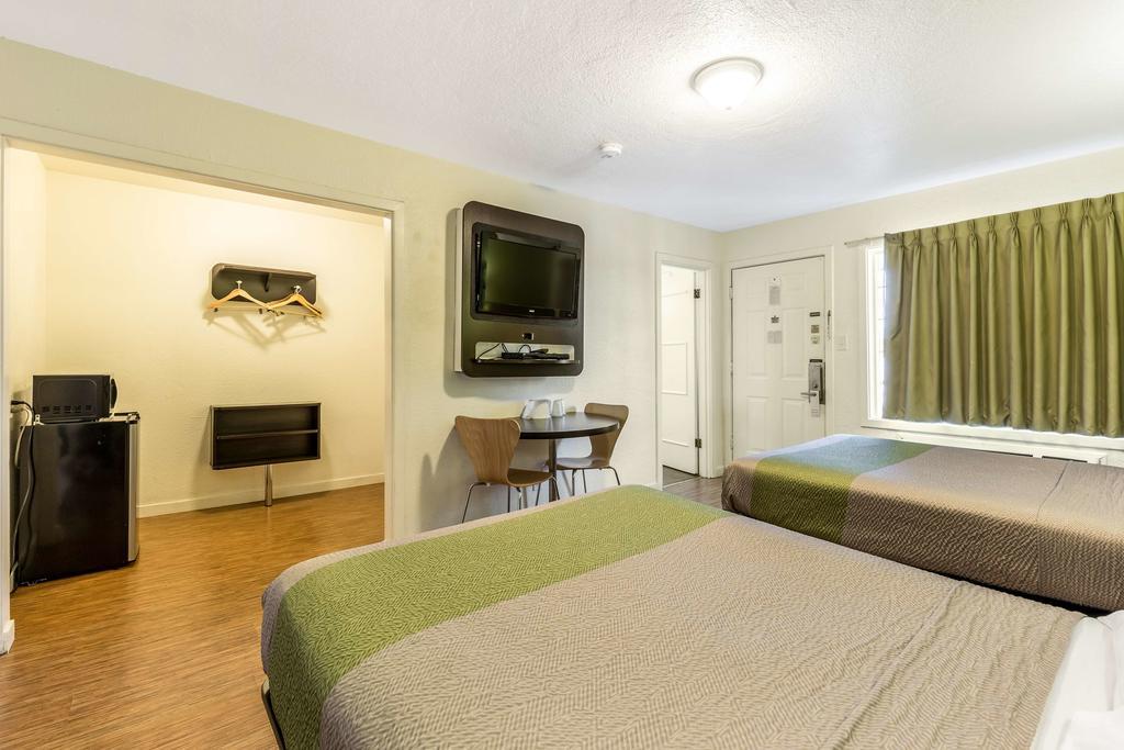 Motel 6 ซานราฟาเอล ภายนอก รูปภาพ